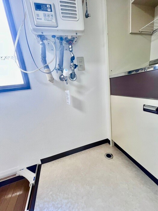 物件内観写真11　(洗濯機置場)