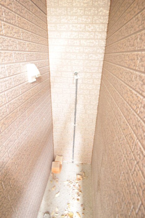 物件内観写真16　(洗濯機置場)