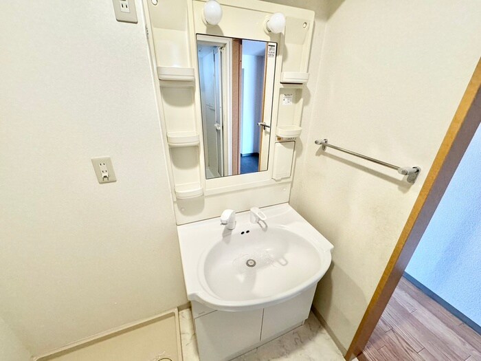 物件内観写真16　(洗面)