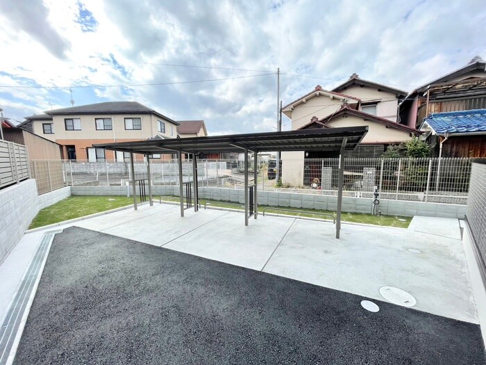 物件外観写真3　(駐輪場)