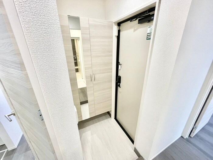 物件内観写真17　(玄関)