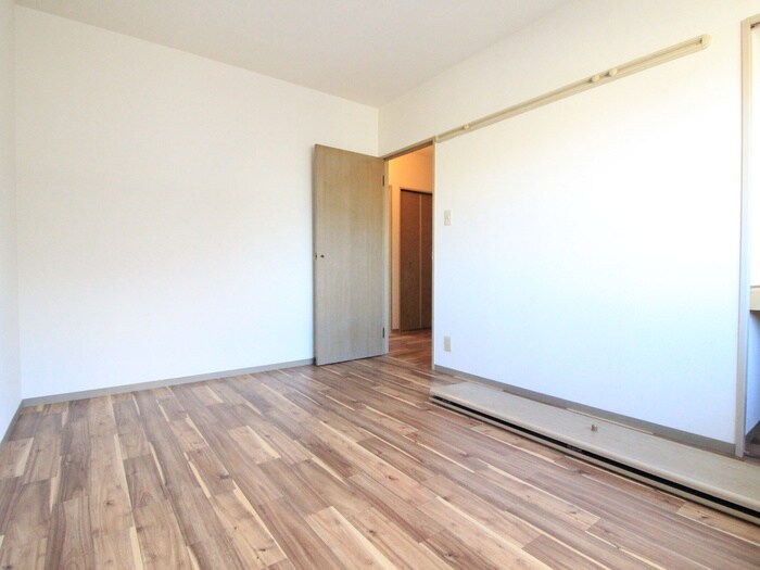 物件内観写真10　(居室)