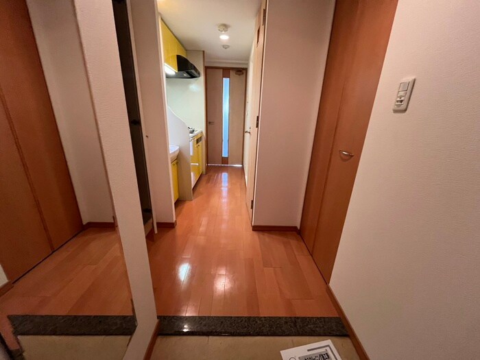 物件内観写真20　(廊下)