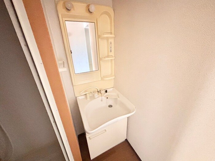 物件内観写真9　(洗面)