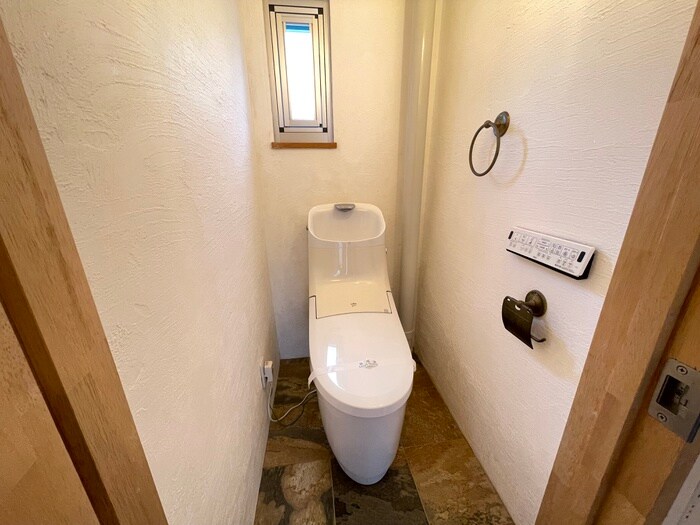 物件内観写真11　(トイレ)