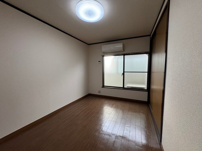 物件内観写真9　(居室)