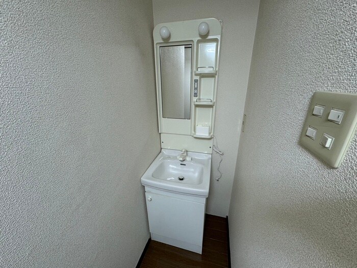 物件内観写真12　(洗面)