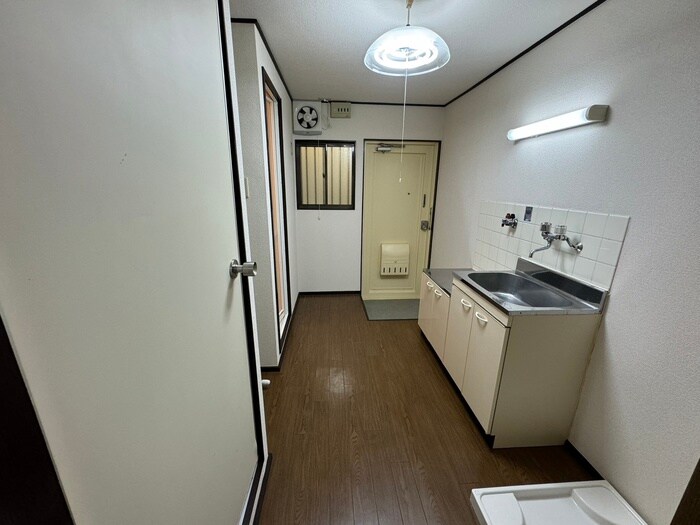 物件内観写真19　(廊下)