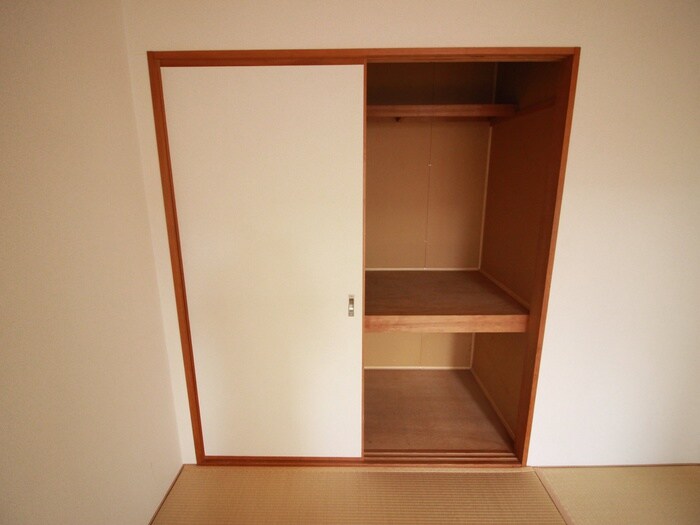 物件内観写真16　(収納)