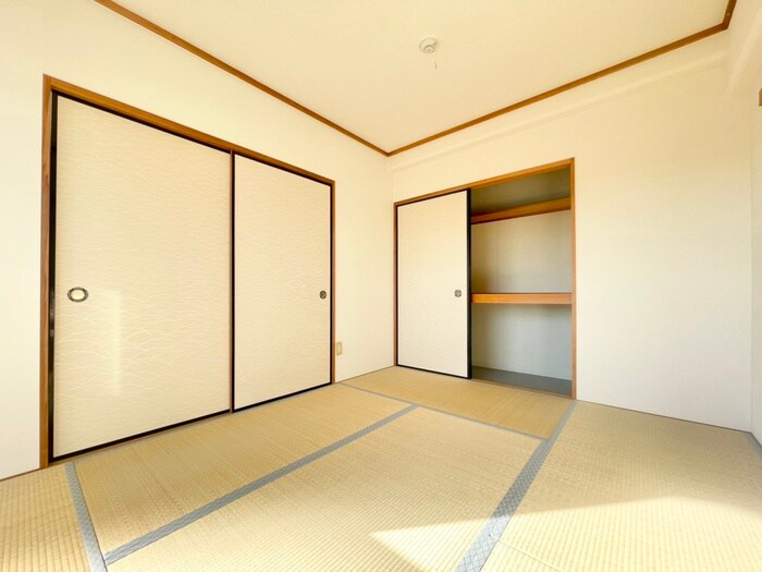 物件内観写真12　(収納)