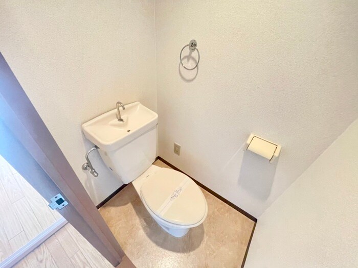 物件内観写真16　(トイレ)