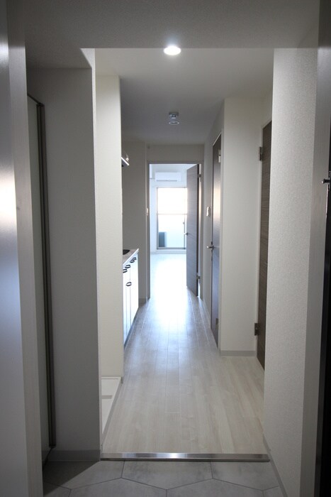 物件内観写真7　(玄関)