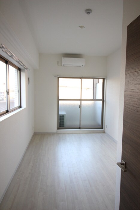 物件内観写真14　(居室)