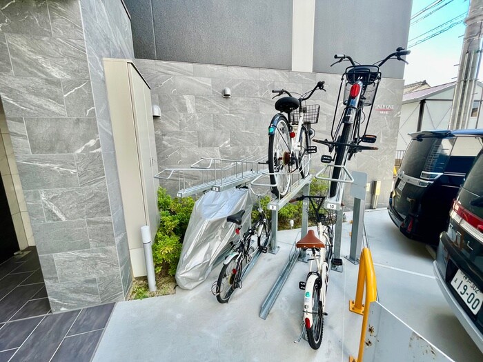 物件外観写真4　(駐輪場)