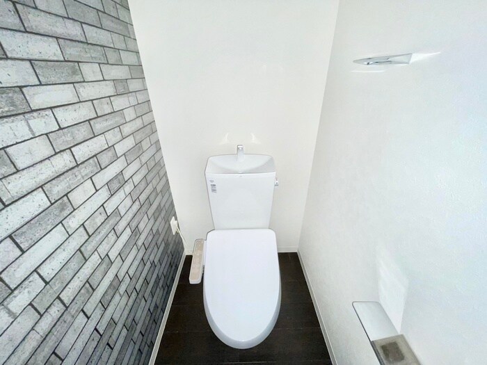 物件内観写真14　(トイレ)