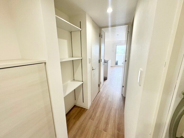 物件内観写真17　(廊下)