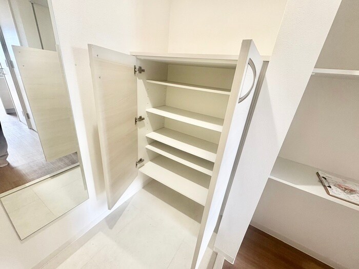 物件内観写真18　(靴箱)