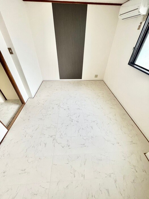 物件内観写真12　(居室)