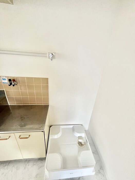 物件内観写真17　(洗濯機置場)