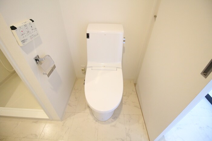 物件内観写真13　(トイレ)