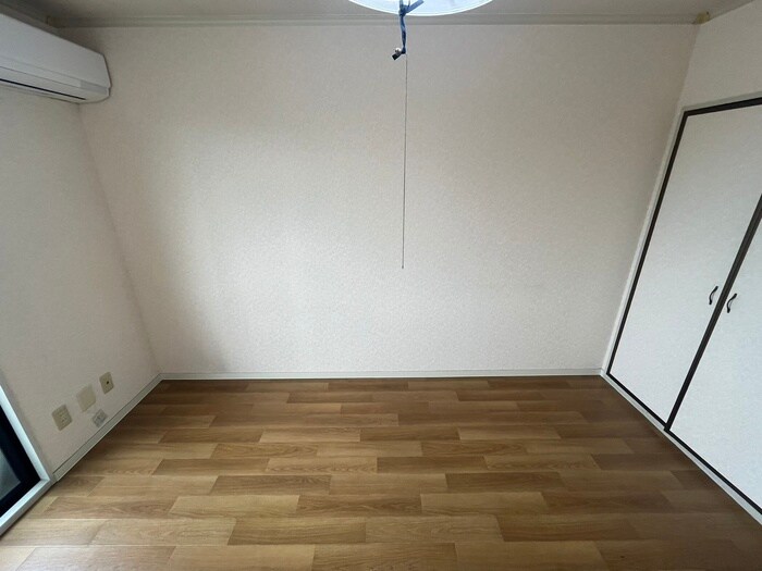 物件内観写真10　(居室)