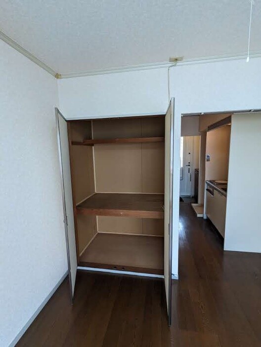 物件内観写真10　(収納)