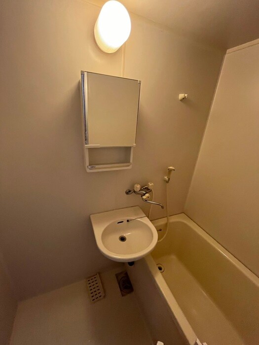 物件内観写真13　(洗面)