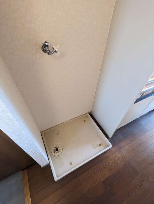 物件内観写真14　(洗濯機置場)