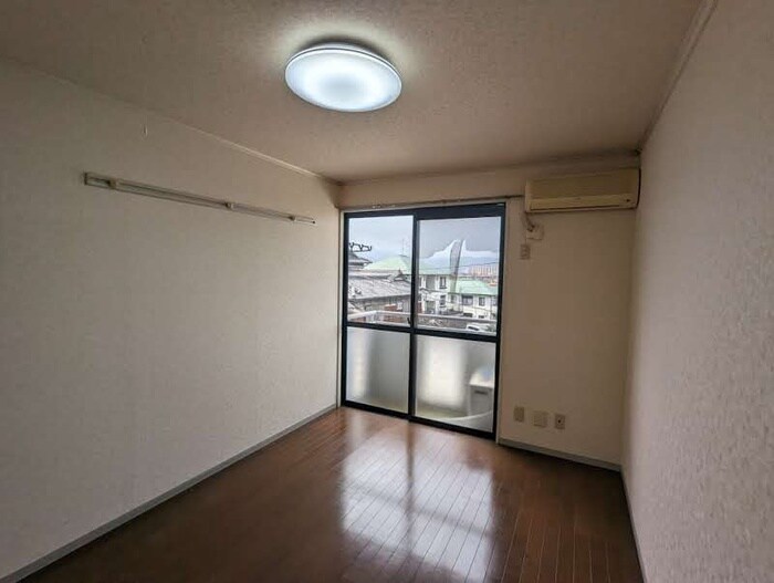 物件内観写真21　(居室)