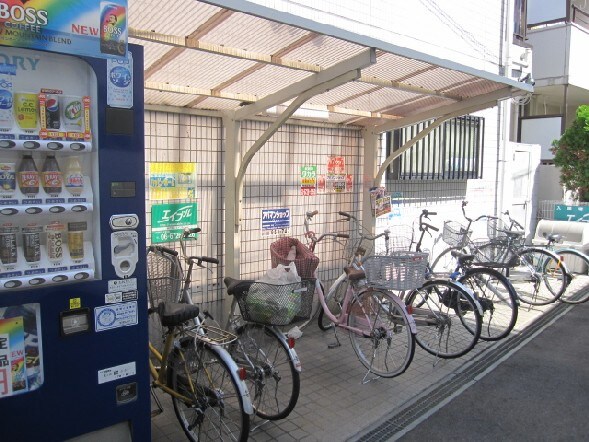 物件外観写真3　(駐輪場)