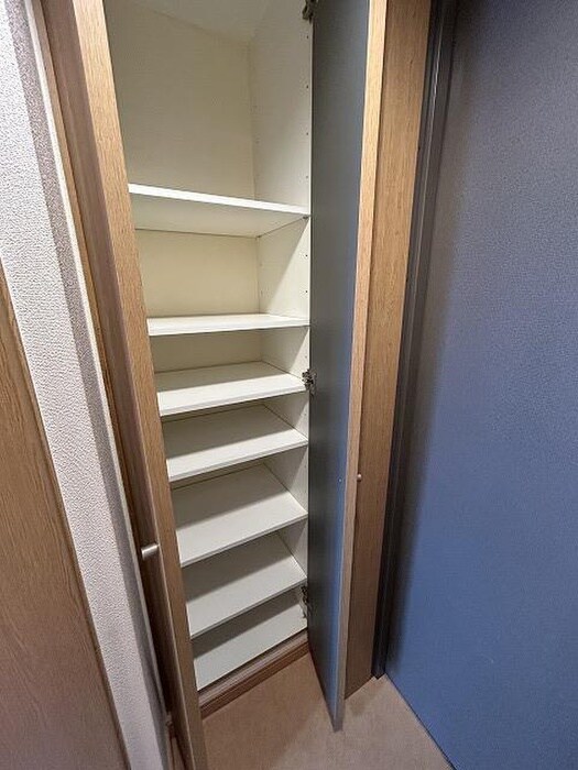 物件内観写真8　(靴箱)