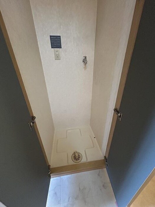 物件内観写真15　(洗濯機置場)