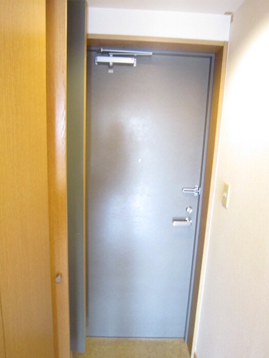 物件内観写真22　(玄関)