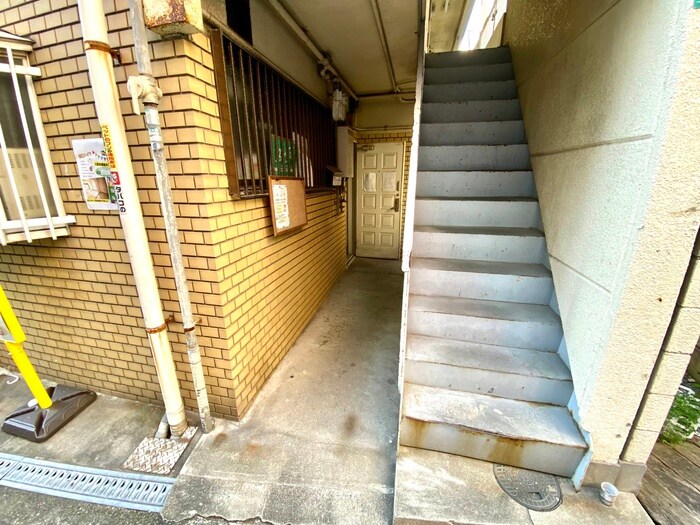 浜口ハイツのエントランス部分