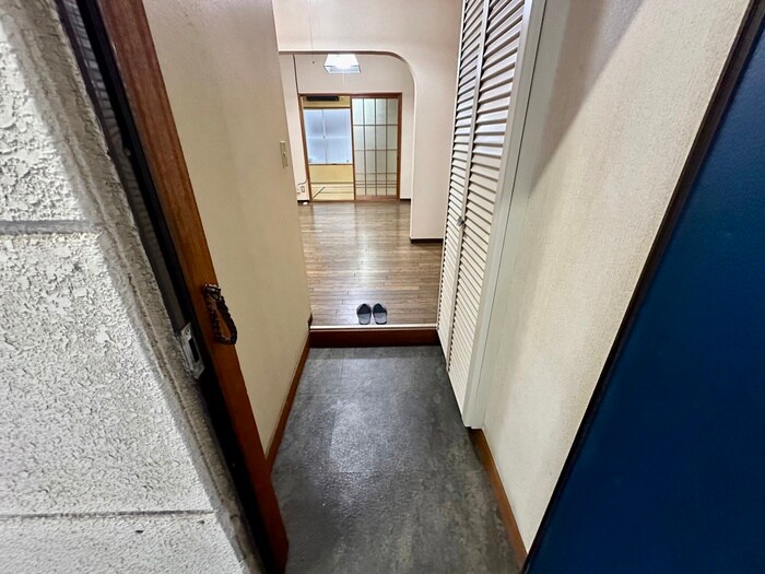物件内観写真22　(玄関)