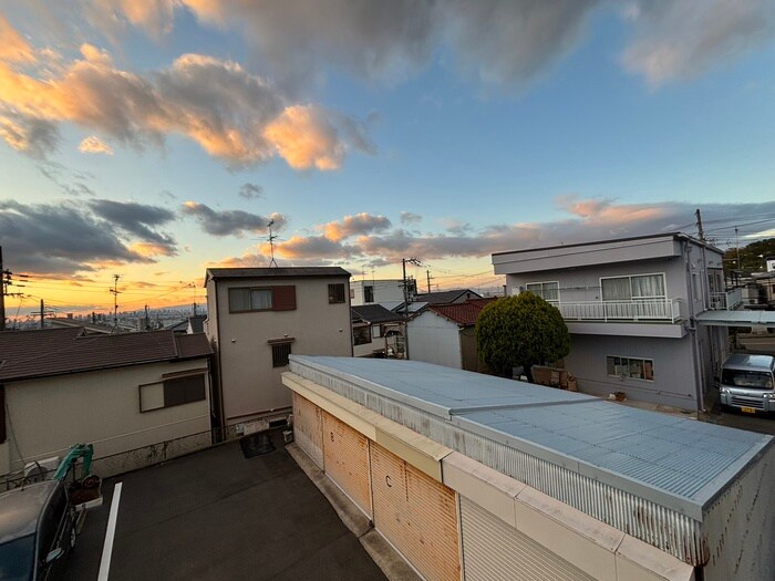 物件内観写真15　(室内からの展望)