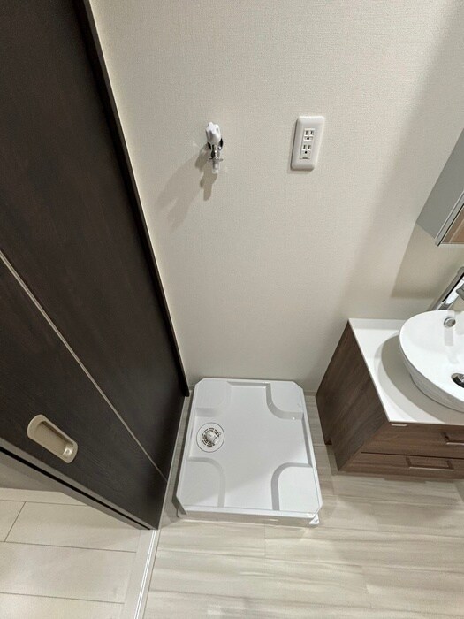 物件内観写真18　(洗濯機置場)