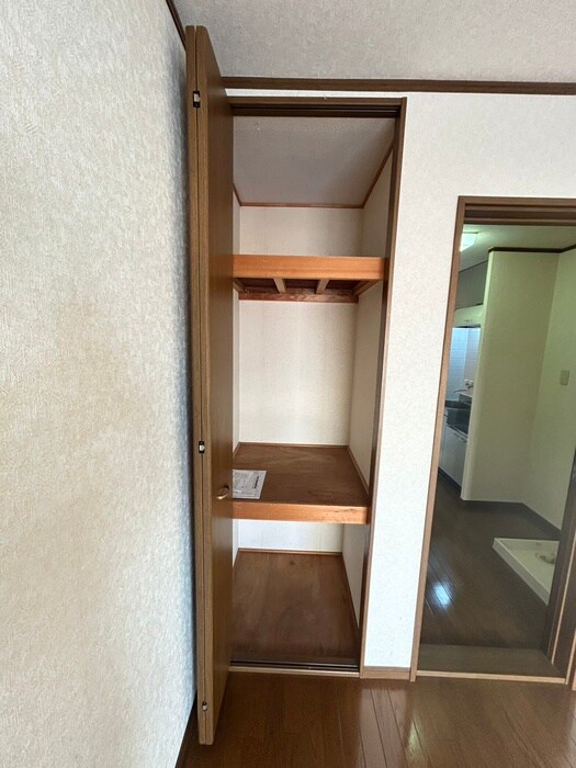 物件内観写真10　(収納)