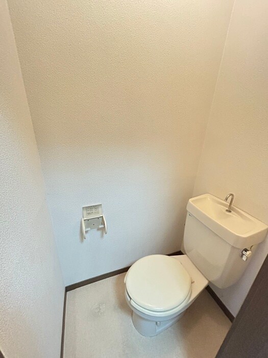 物件内観写真13　(トイレ)