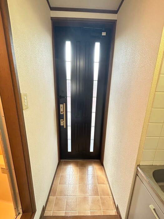物件内観写真14　(玄関)