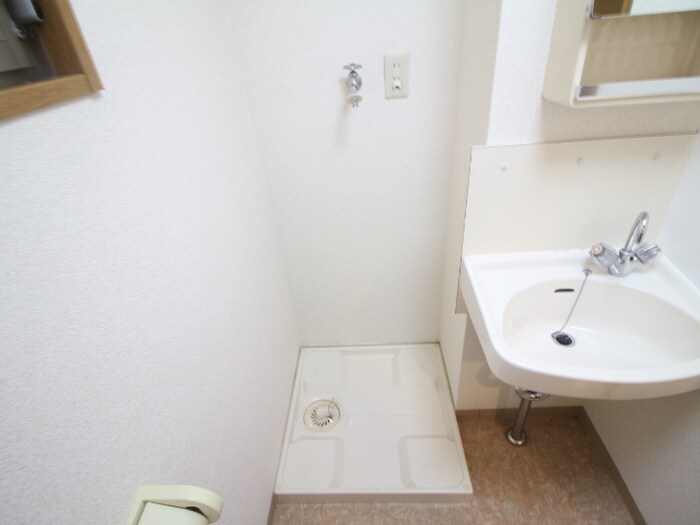 物件内観写真20　(洗濯機置場)