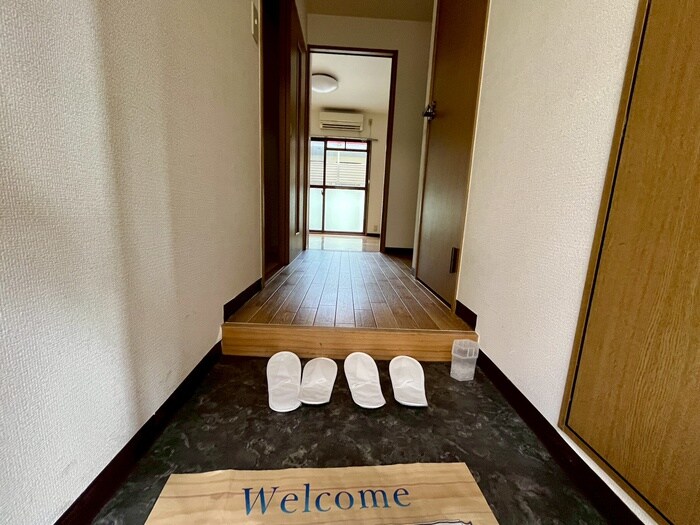 物件内観写真14　(玄関)