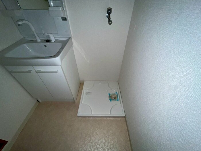 物件内観写真17　(洗濯機置場)