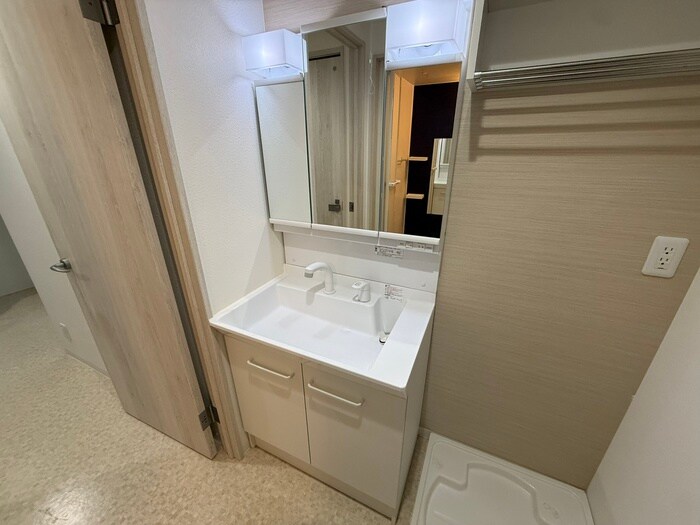 物件内観写真13　(洗面)