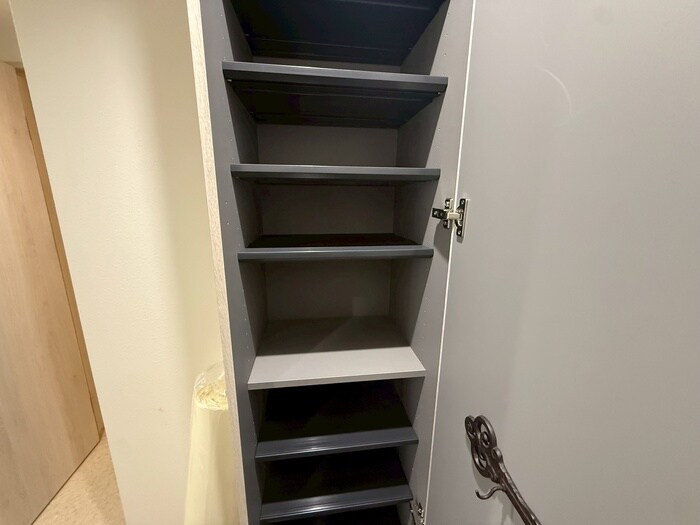 物件内観写真18　(靴箱)