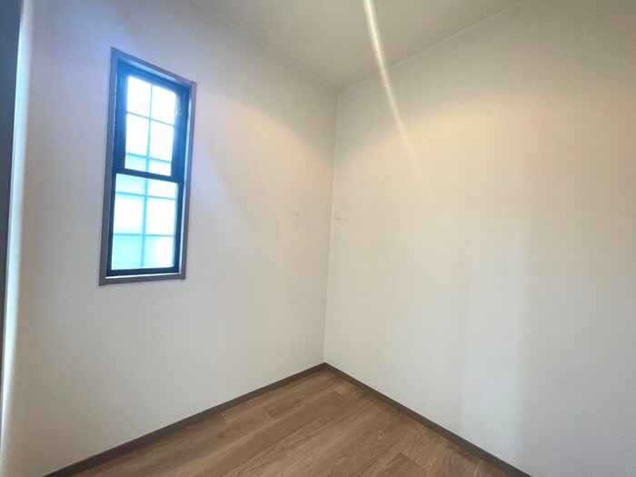 物件内観写真11　(居室)