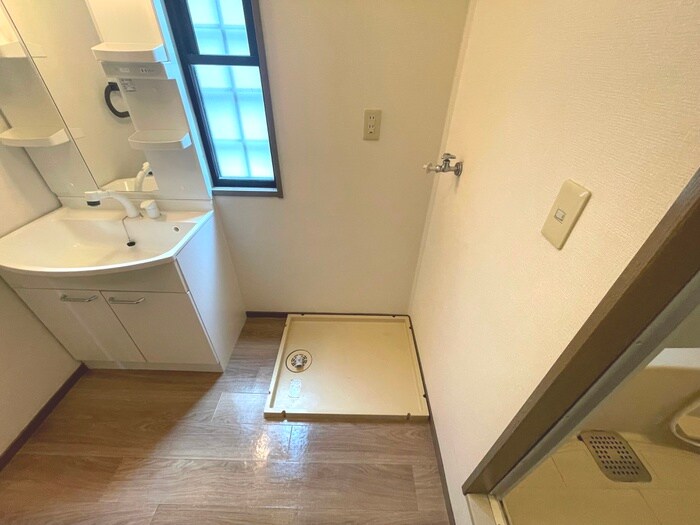 物件内観写真22　(洗濯機置場)