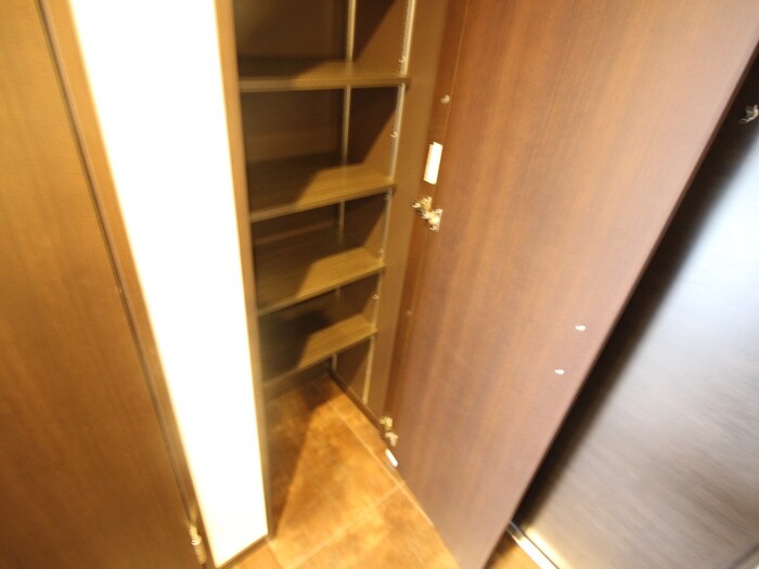 物件内観写真18　(靴箱)