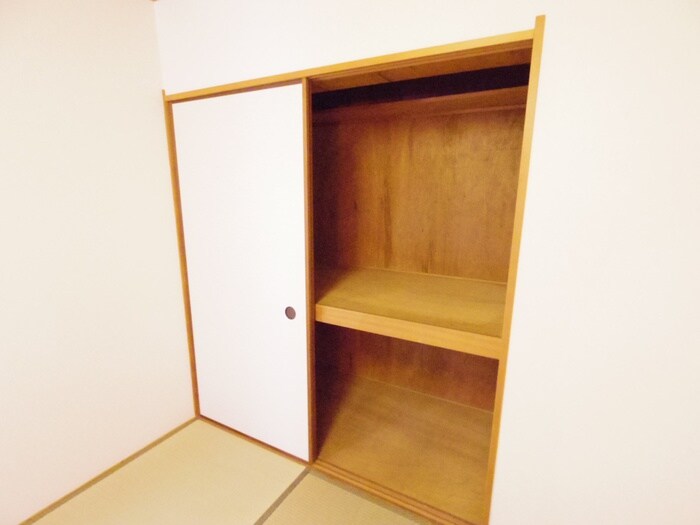 物件内観写真16　(収納)