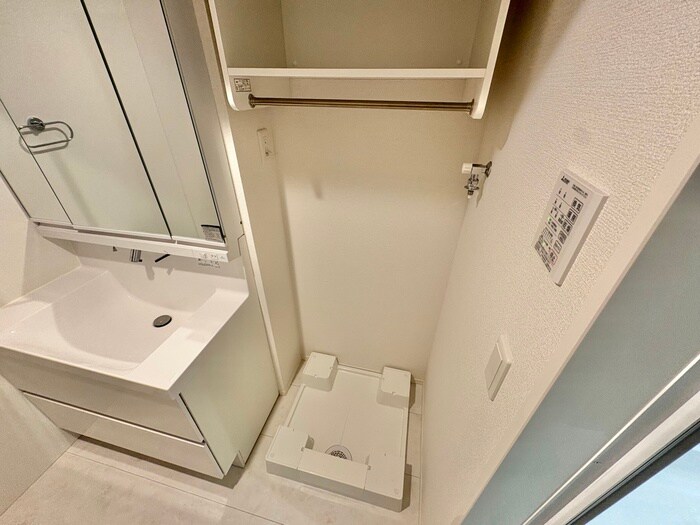 物件内観写真12　(洗濯機置場)